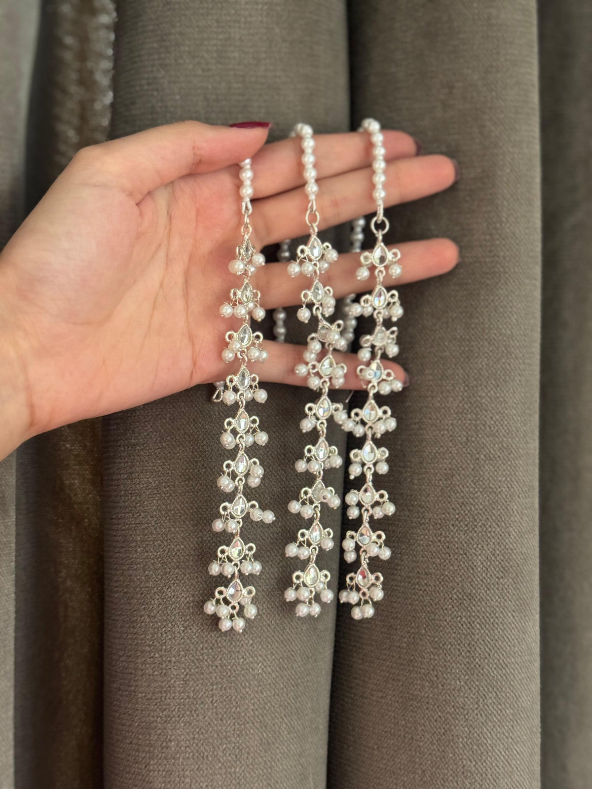 Silver Kundan bindi and earrings set bundle