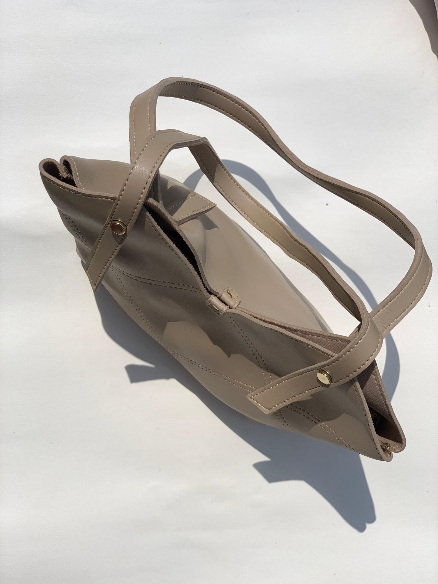 SW-005 Dipped V Bagg - Beige