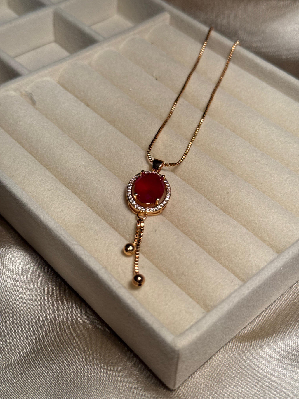 Gold Oval Necklace (Red)