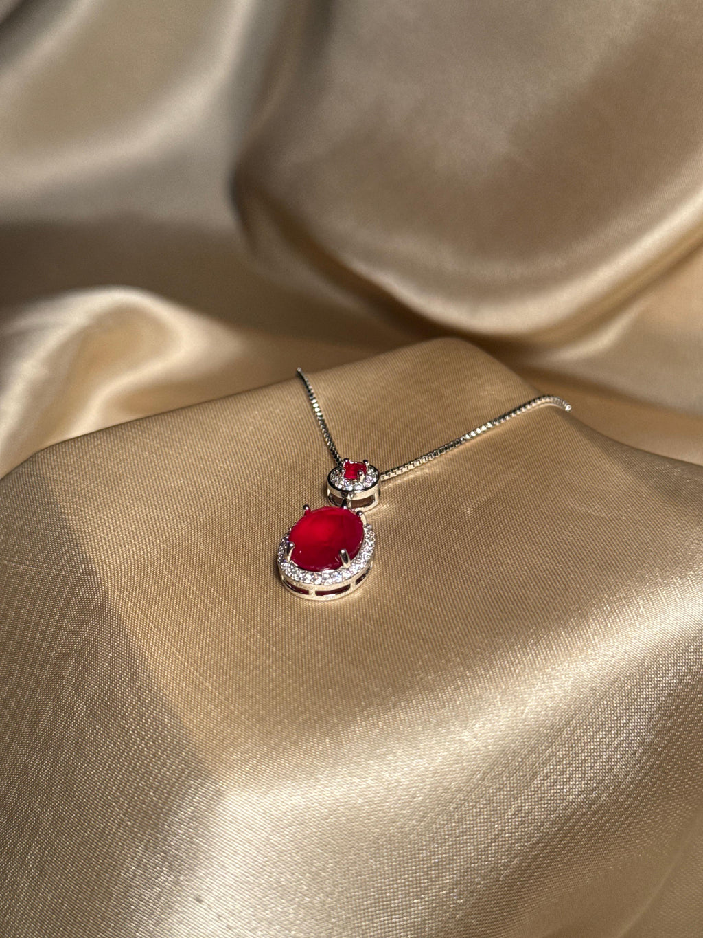Red double oval necklace