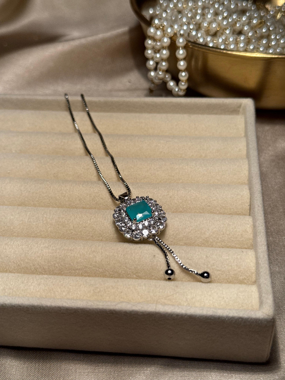 Square gem necklace Silver (Green)