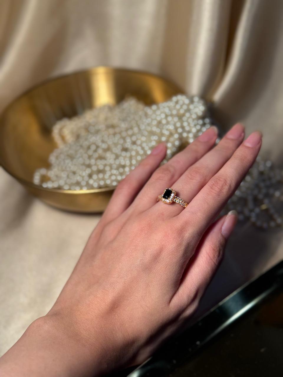Rectangle Gem Stone Ring Gold - black
