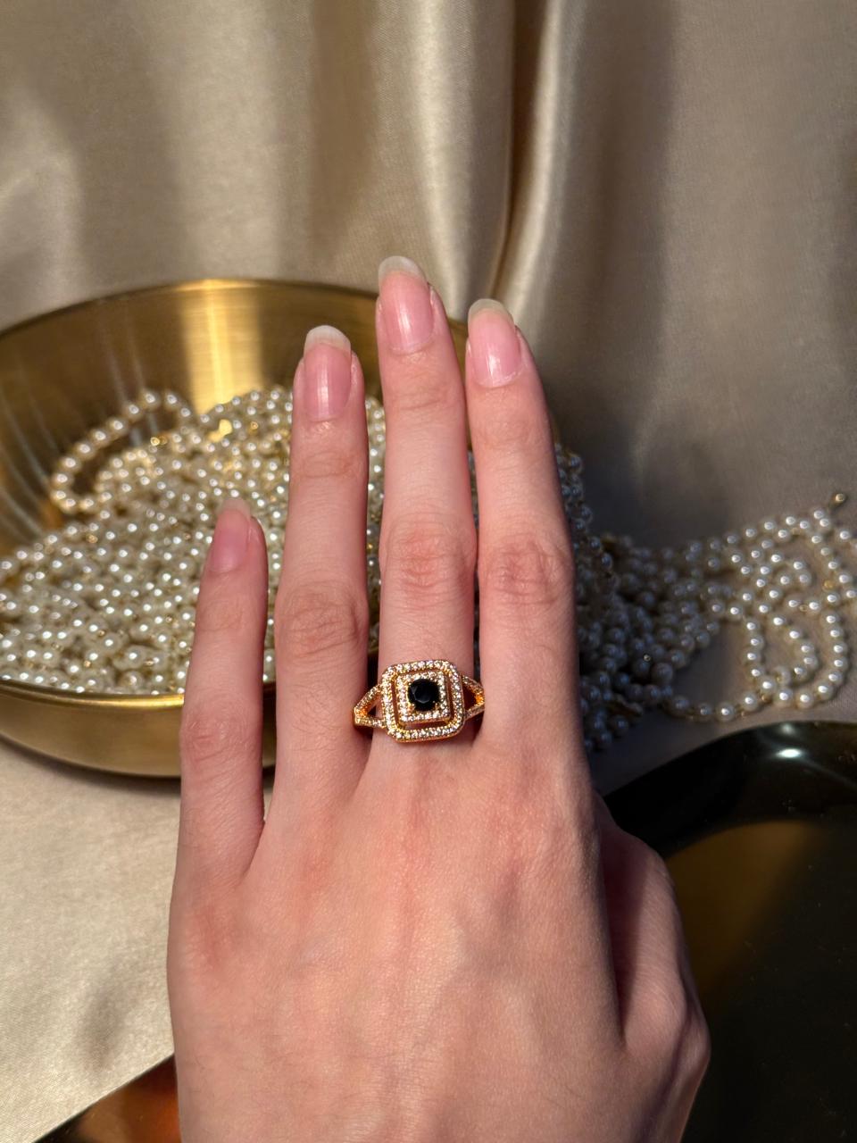 Square Gem Ring Gold - Black