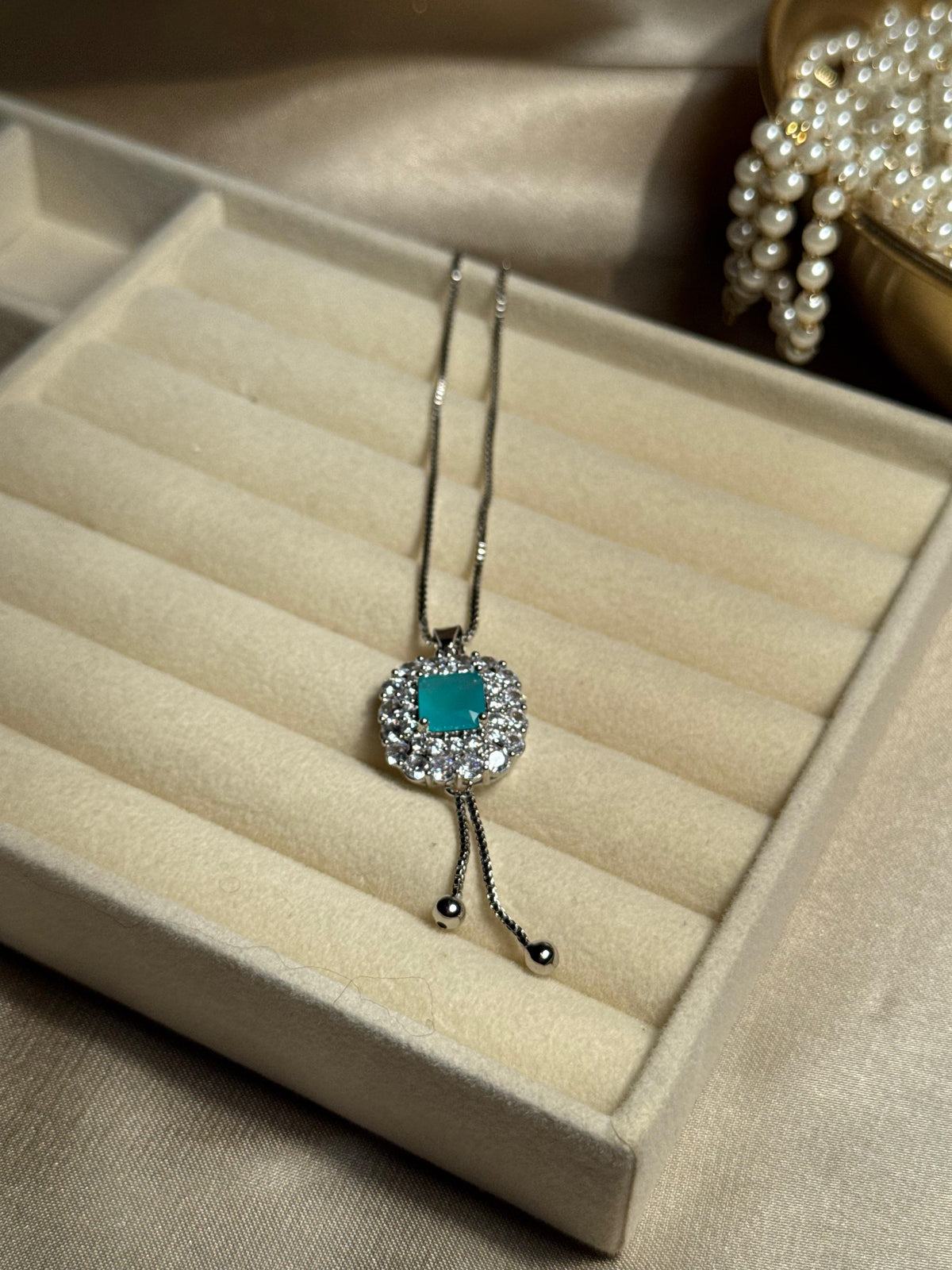 Square gem necklace Silver (Green)