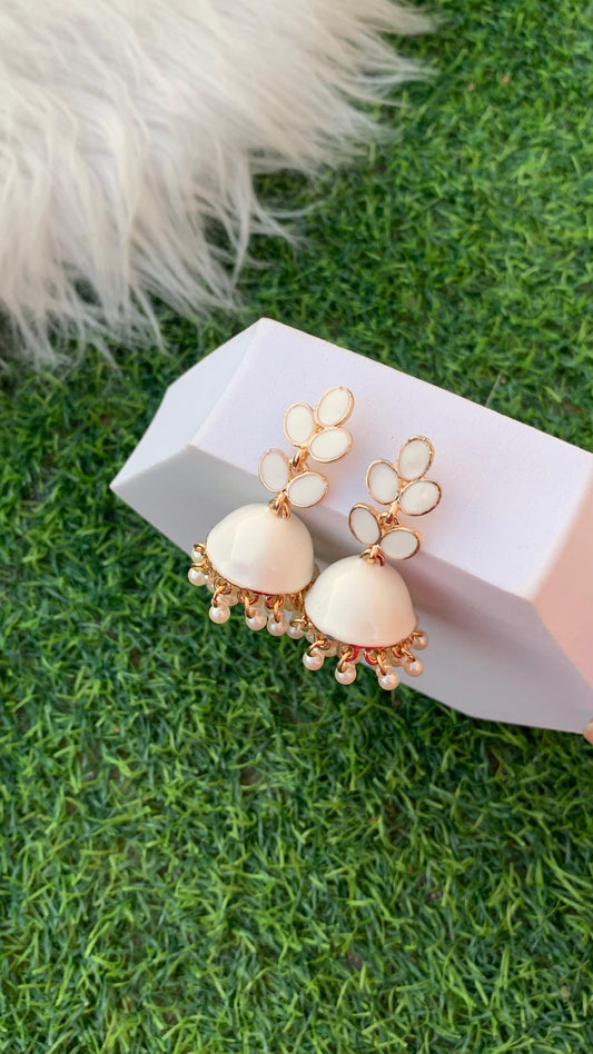 Boti Jhumki - White