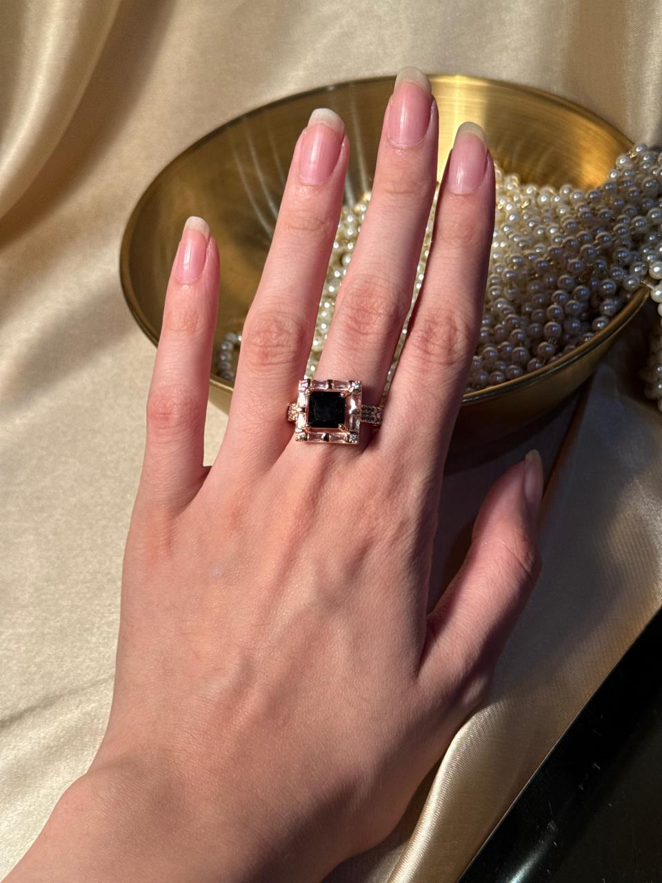 Square Bedazzled Ring Gold - Black