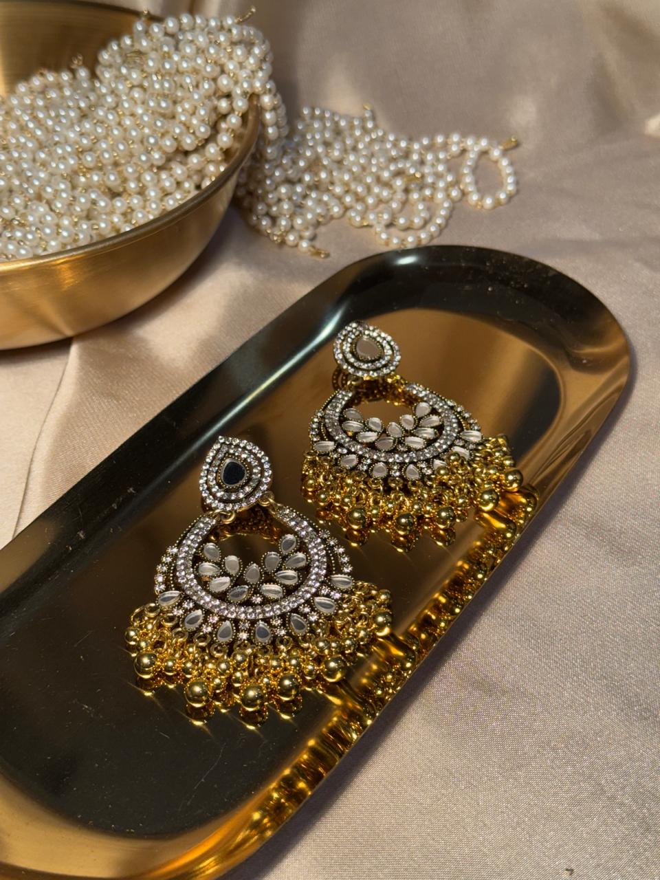 Nilofer Earrings - Antique Gold