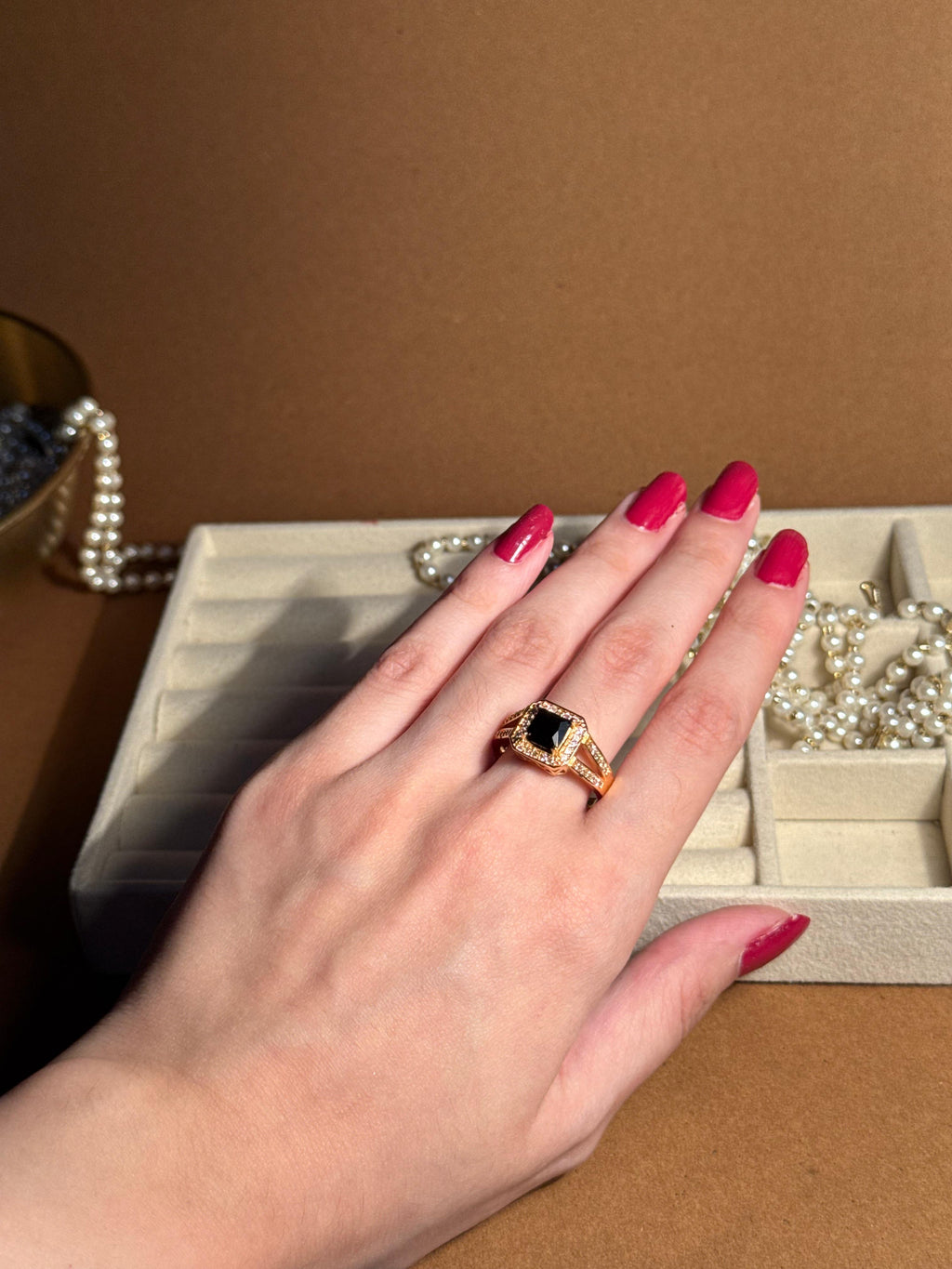 Gem Ring Gold - Black