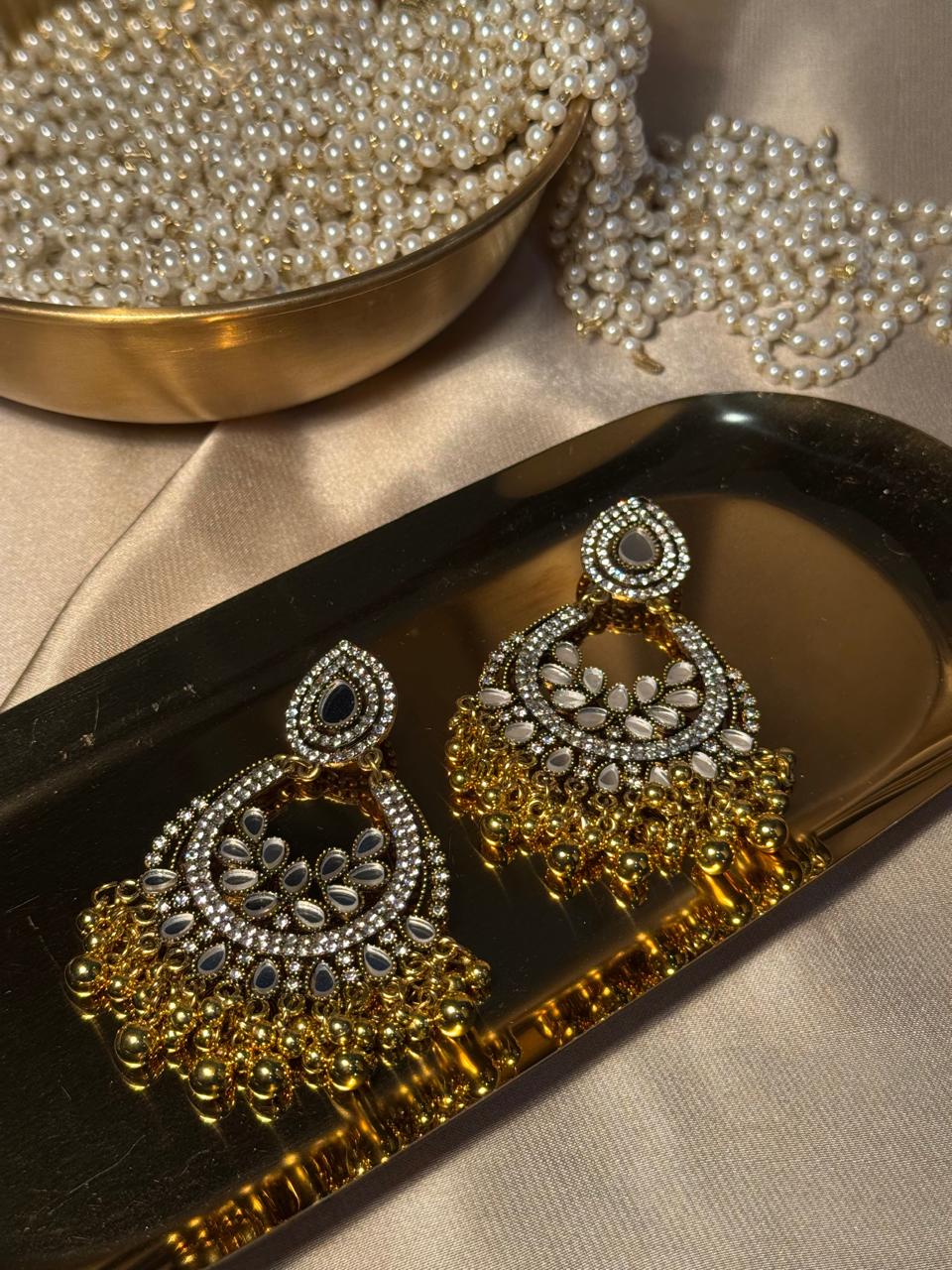 Nilofer Earrings - Antique Gold