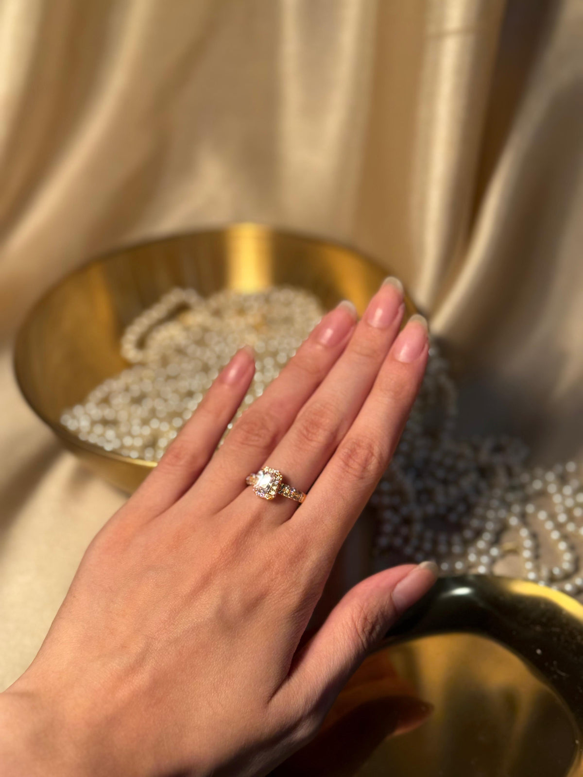 Rectangle Gem Stone Ring Gold - White