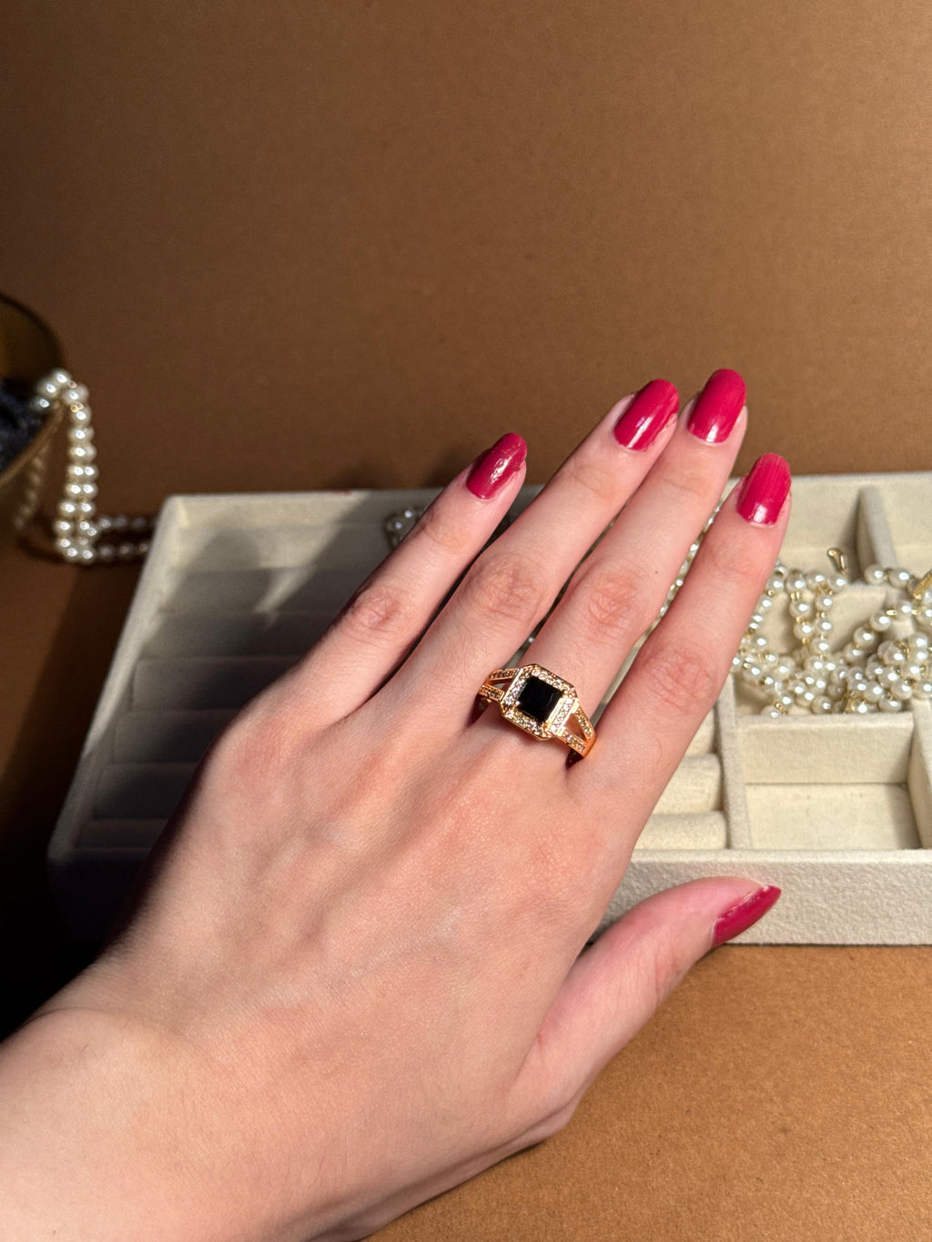 Gem Ring Gold - Black