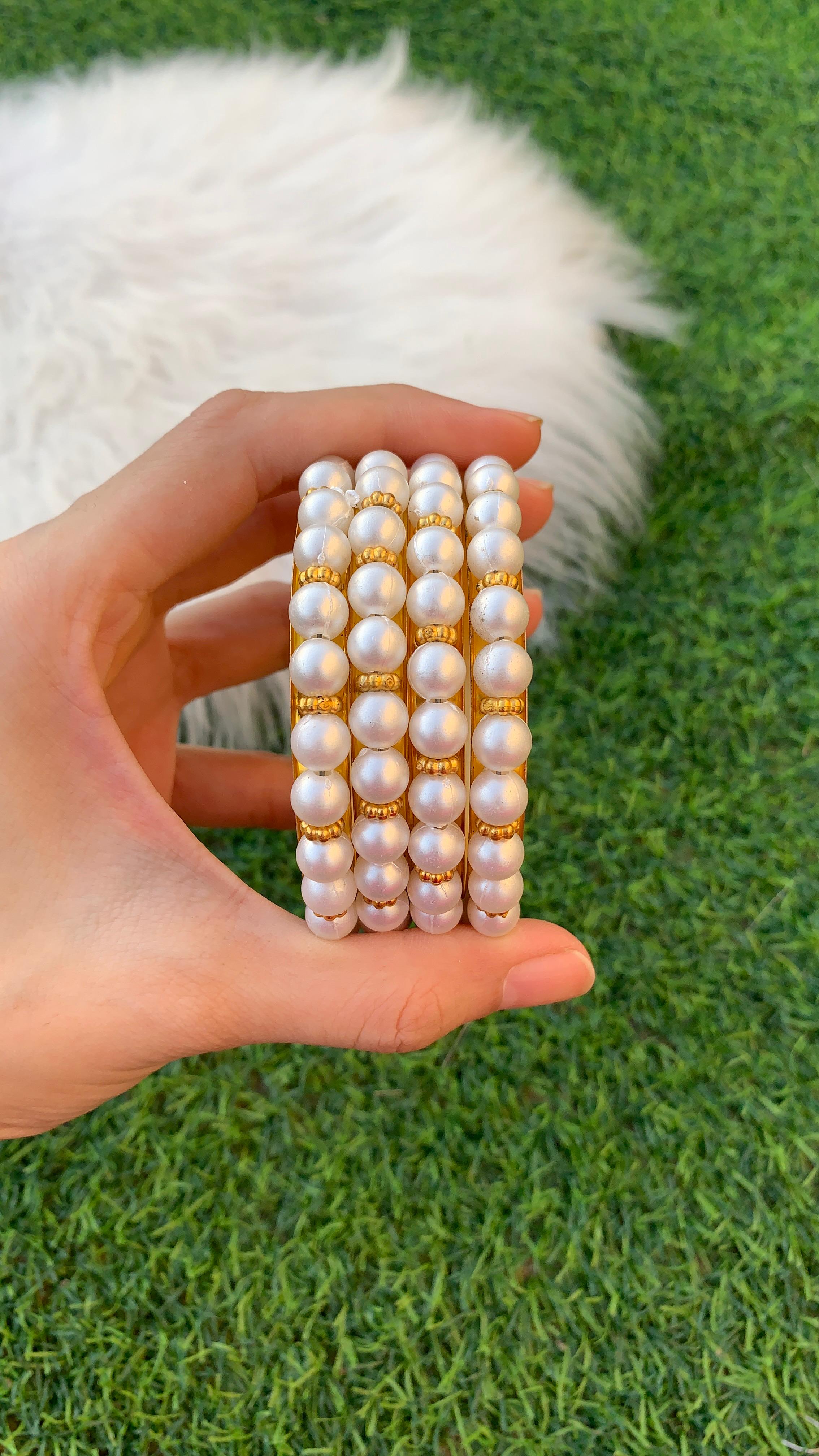 Sarah Moti safaid bangles (set of 4)