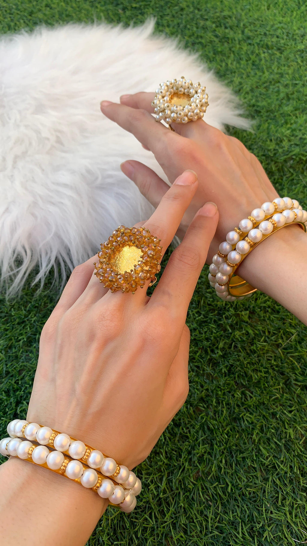 Sarah Moti safaid bangles (set of 4)