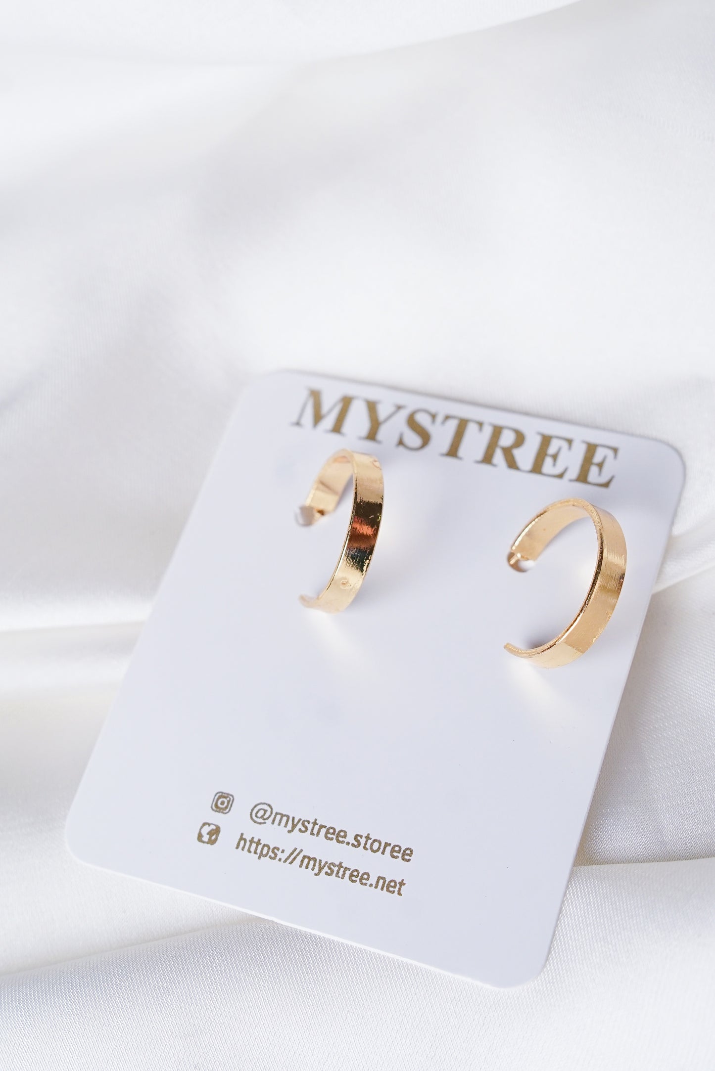 ECS-29 Gold Hoops