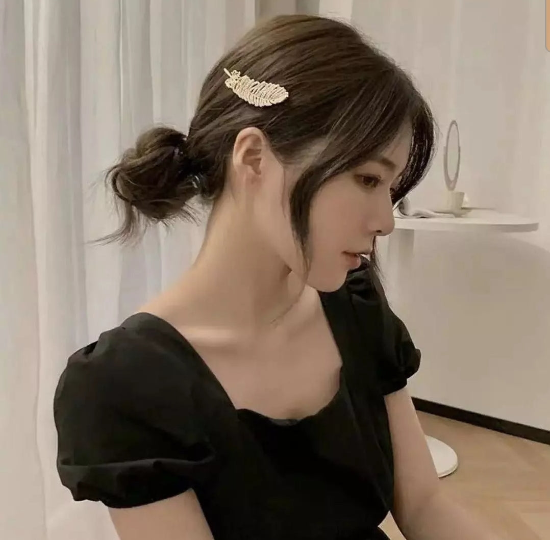 HS- 02 Feather Hair Clio