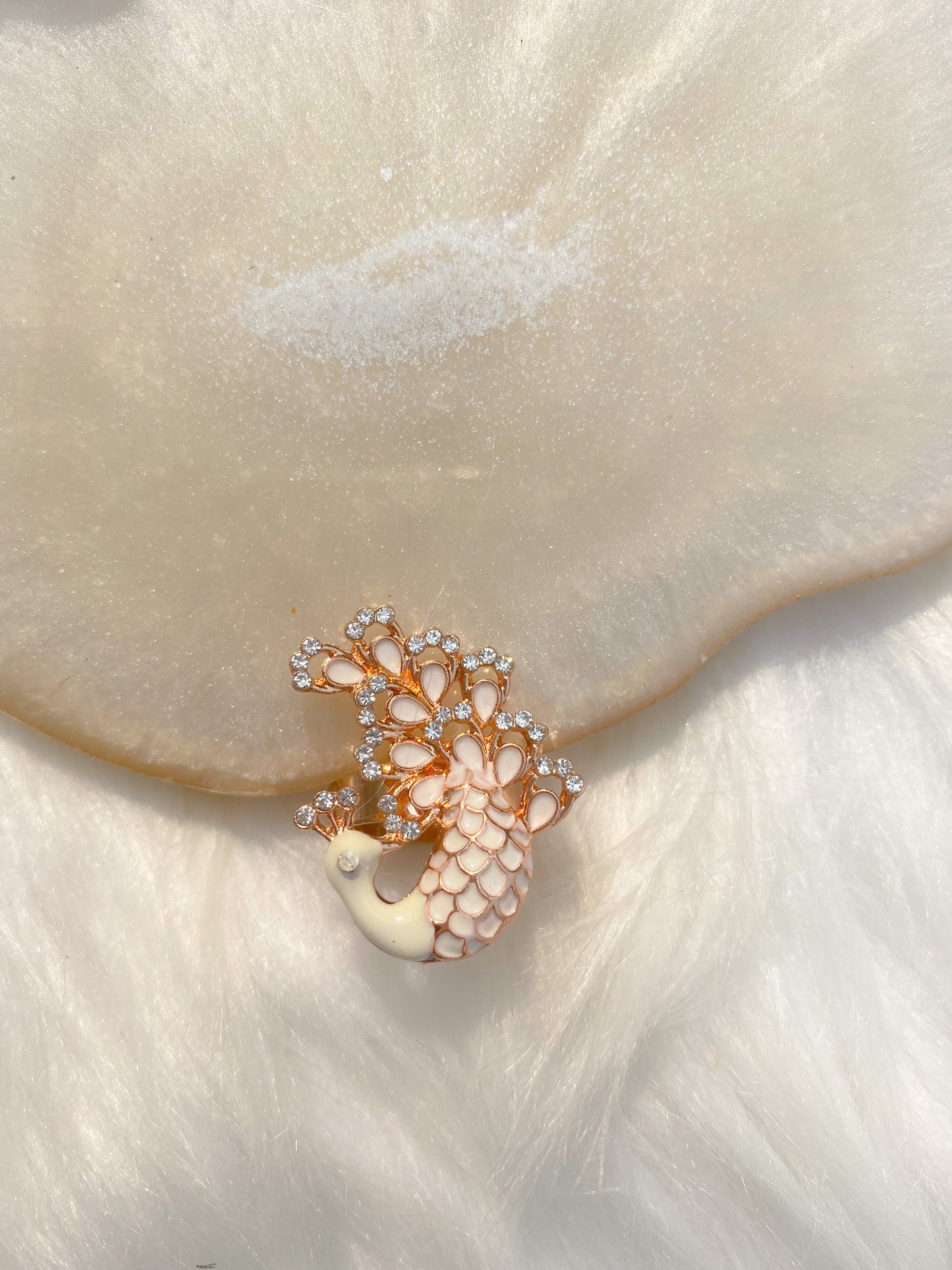 R-2 Peacock rings