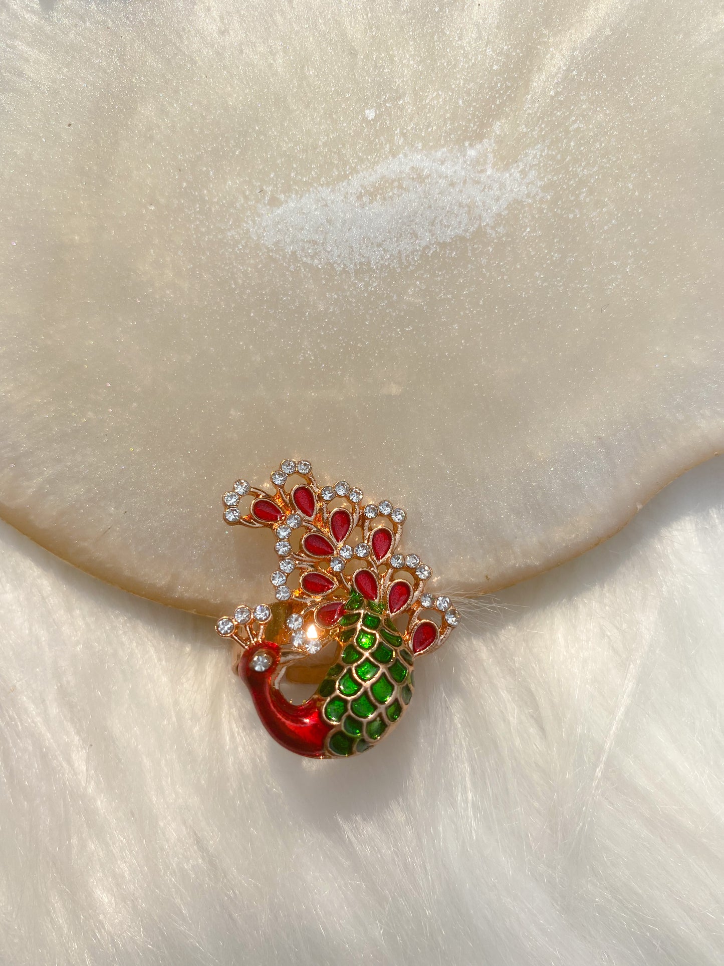 R-2 Peacock rings