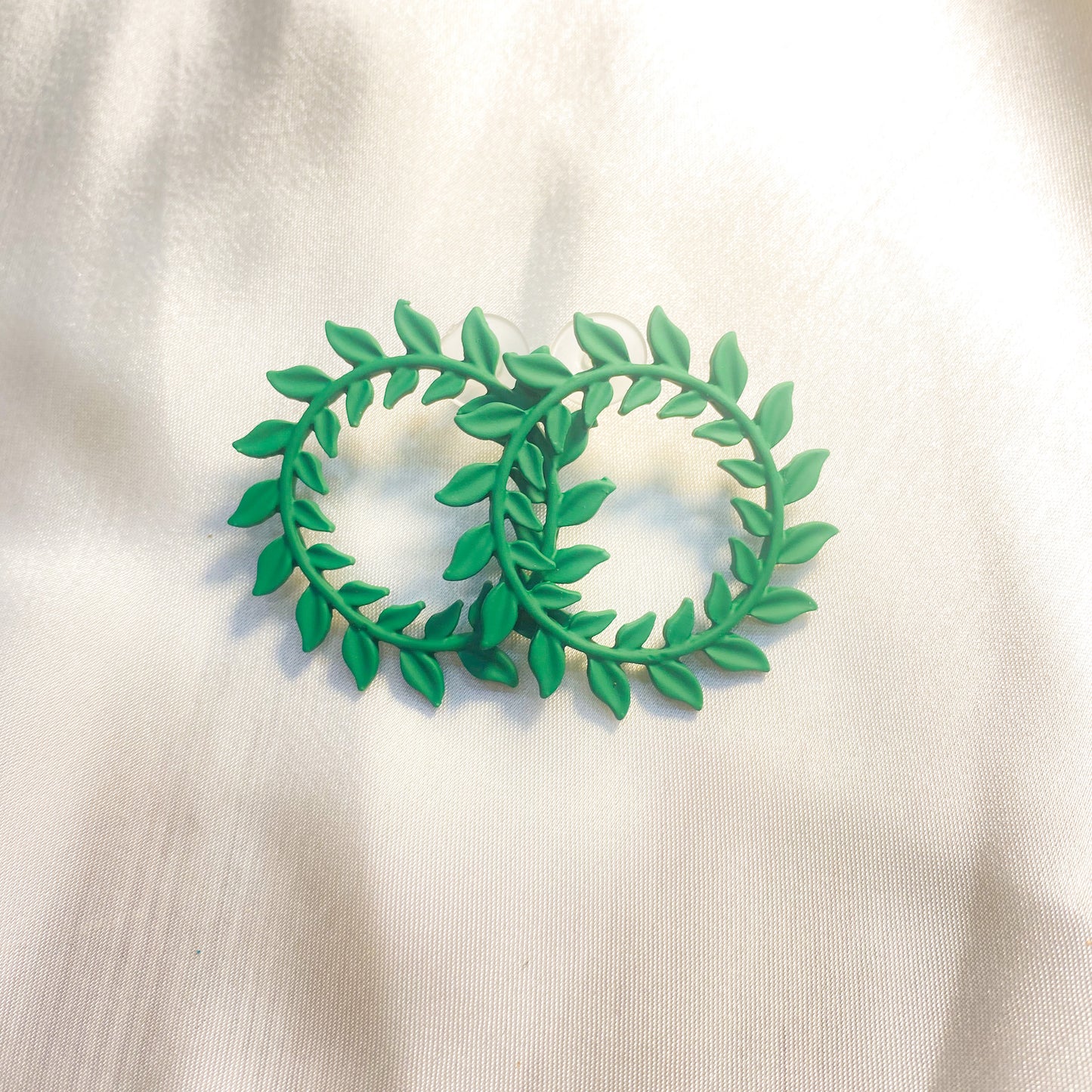 ES- 10  Leaves Wreath