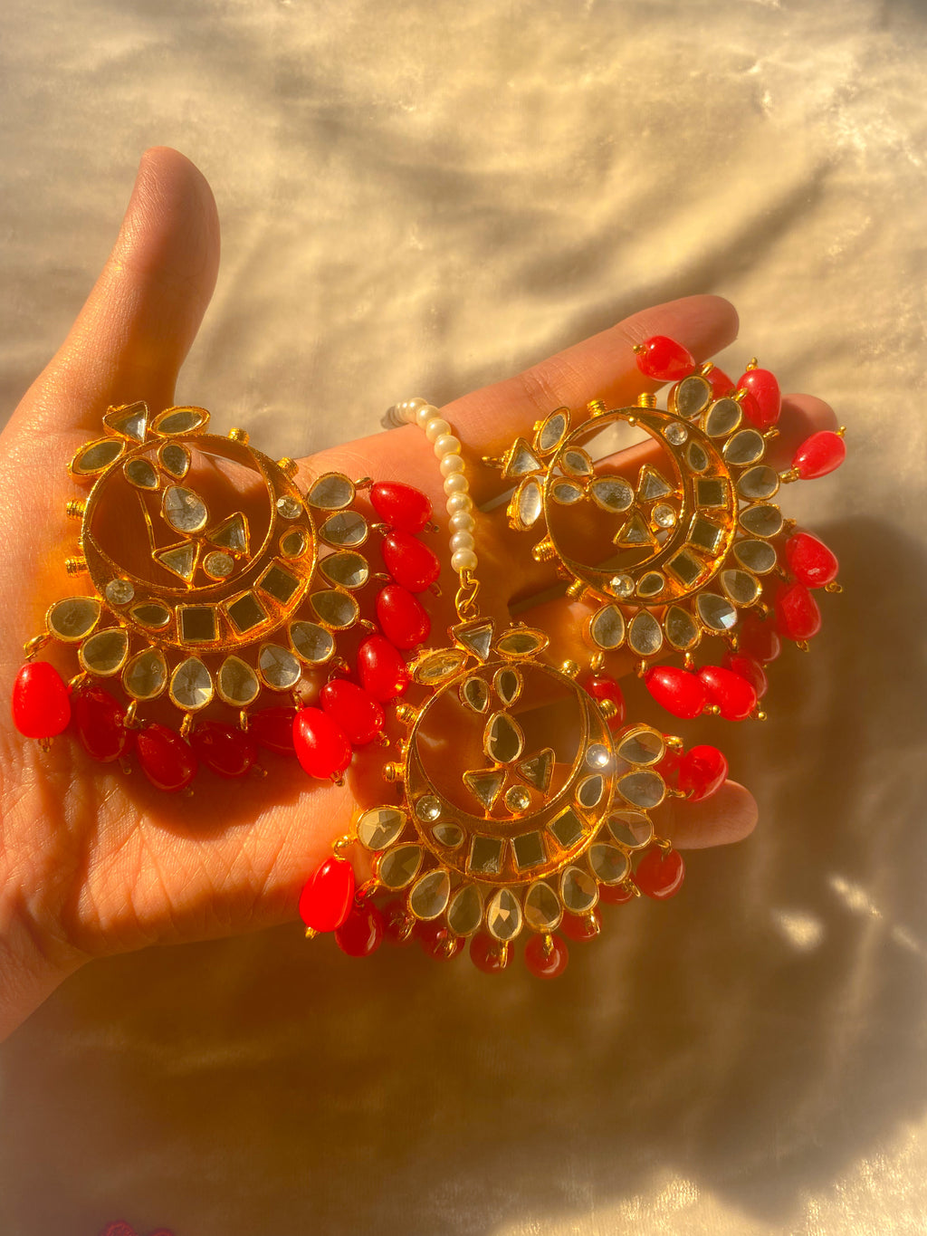 Kundan Shisha Bindi And Earrings Set - Red